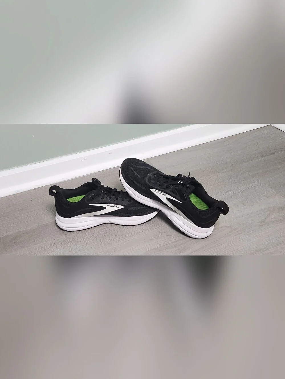 Brooks Trace 4 Neutral Cushion Men's 10 Black Trainer Running Shoe Sneakers